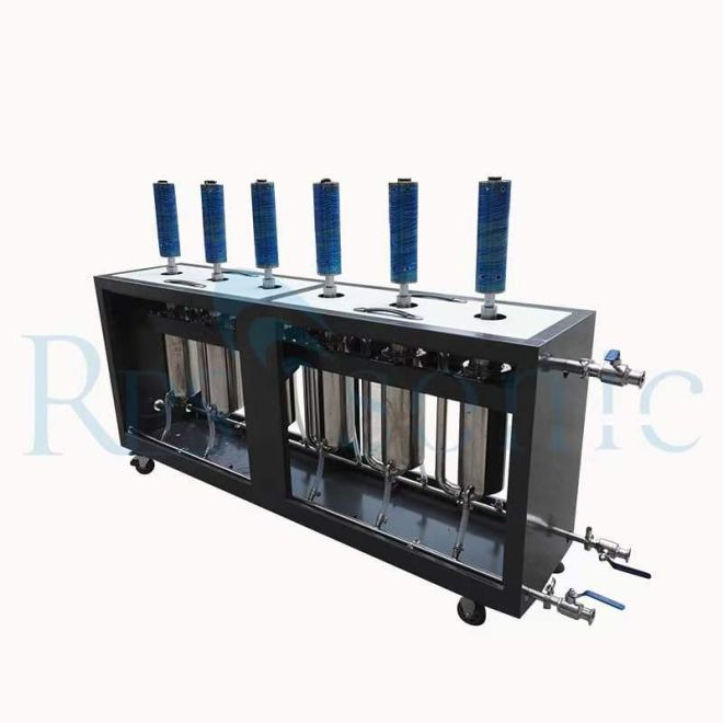 Ultrasonic aging device for alcoholic beverages