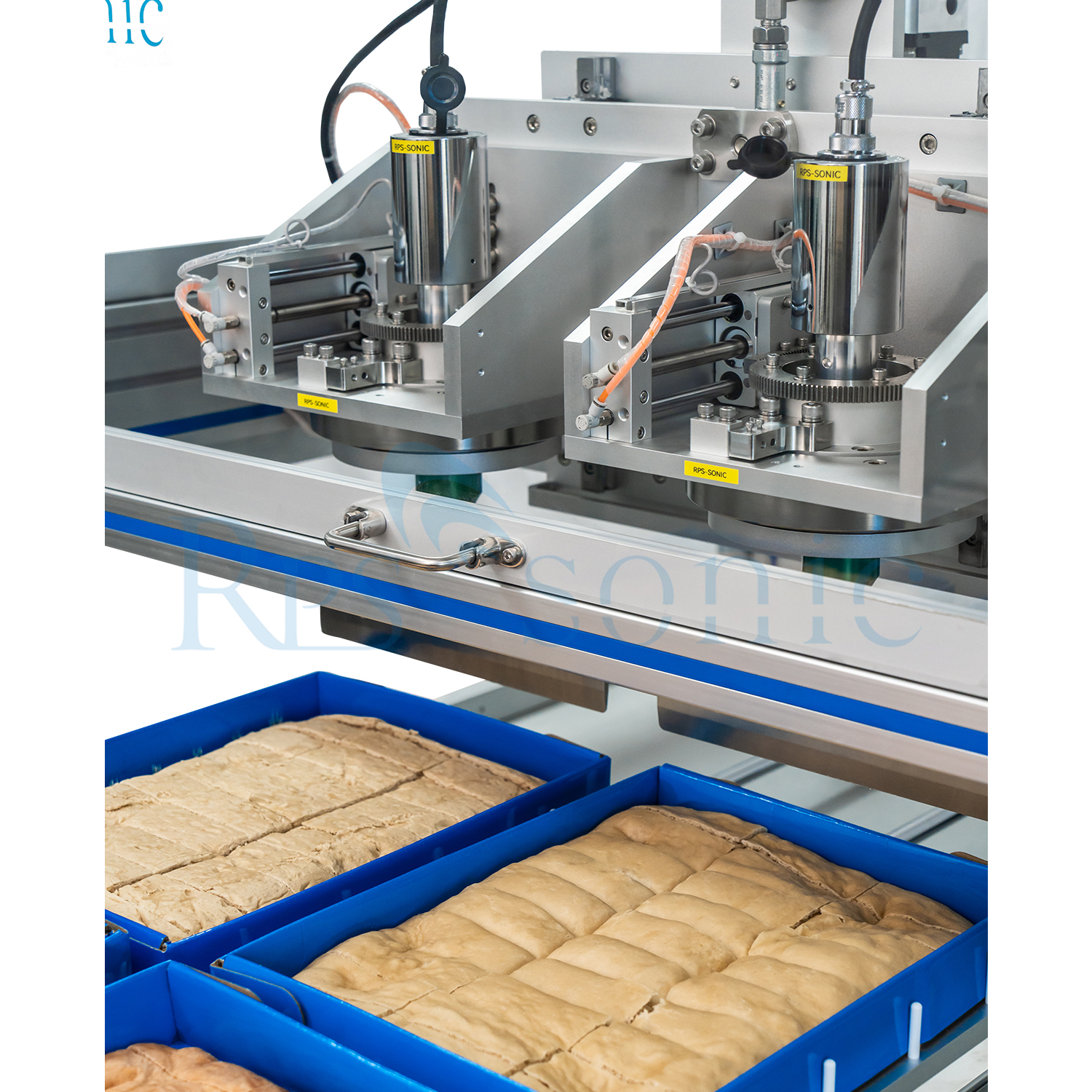 20kHz high power ultrasonic food cutting machine automatic type for cake cutting 20kHz high power ultrasonic food cutting machine automatic type for cake cutting