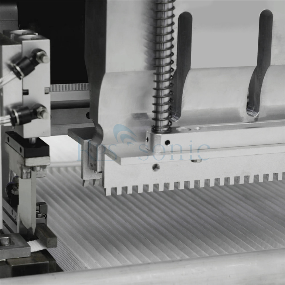 Automatic Ultrasonic pleated filter welding machine Automatic Ultrasonic pleated filter welding machine
