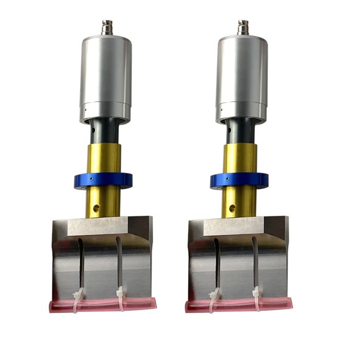 The difference between ultrasonic rubber cutting knives and traditional blades