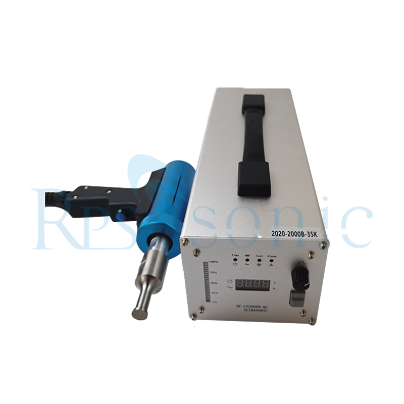 Ultrasonic spot welder with digital generator for plastic welding