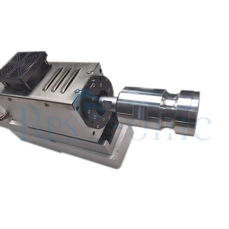 China Ultrasonic Daily Necessities Welding Machine - 20Khz