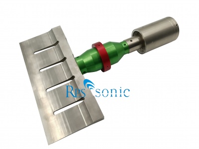 Ultrasonic cutting machine with titanium blade for candy sugar cutting