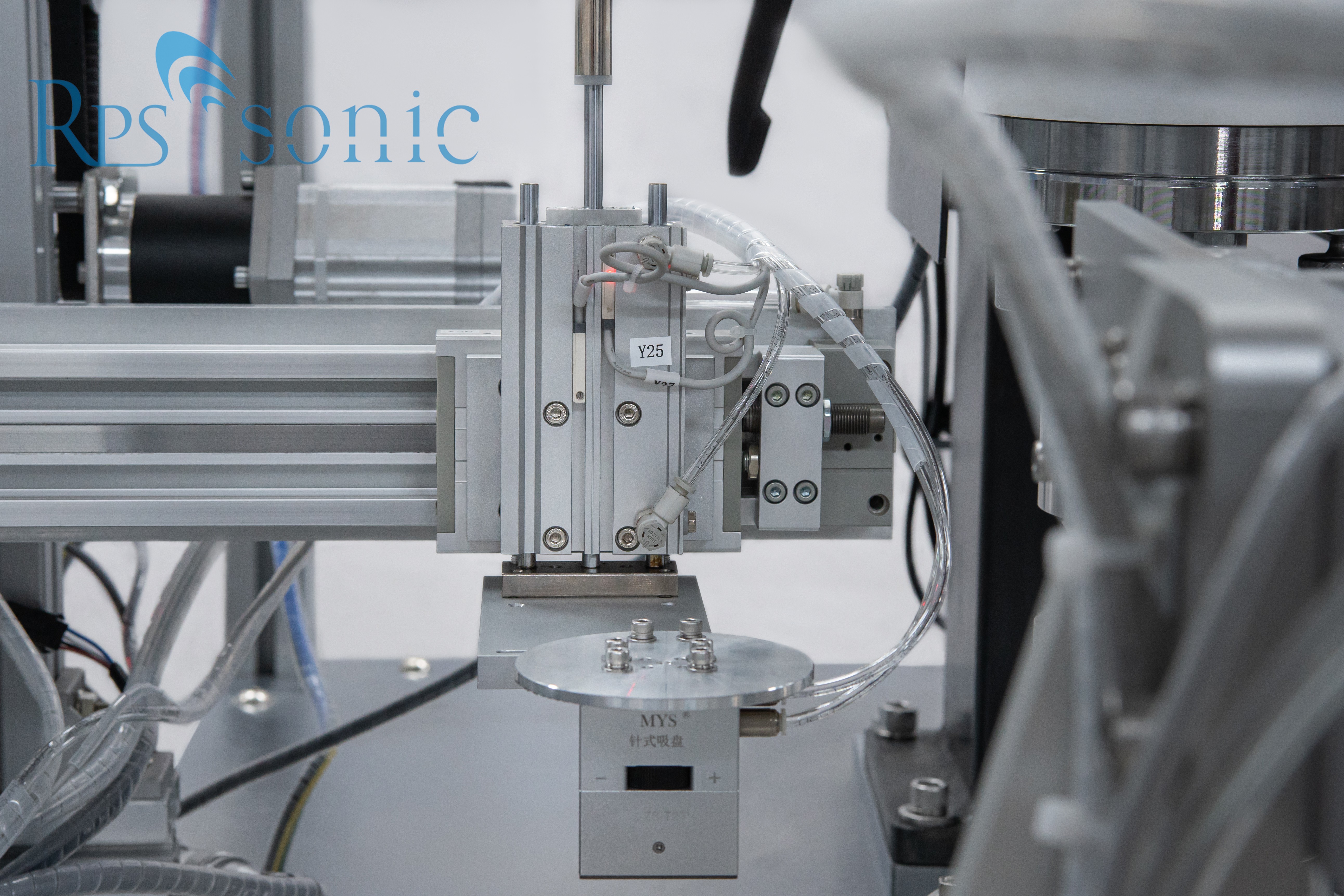 Fully automatic ultrasonic turntable welding machine for plastic welding Fully automatic ultrasonic turntable welding machine for plastic welding