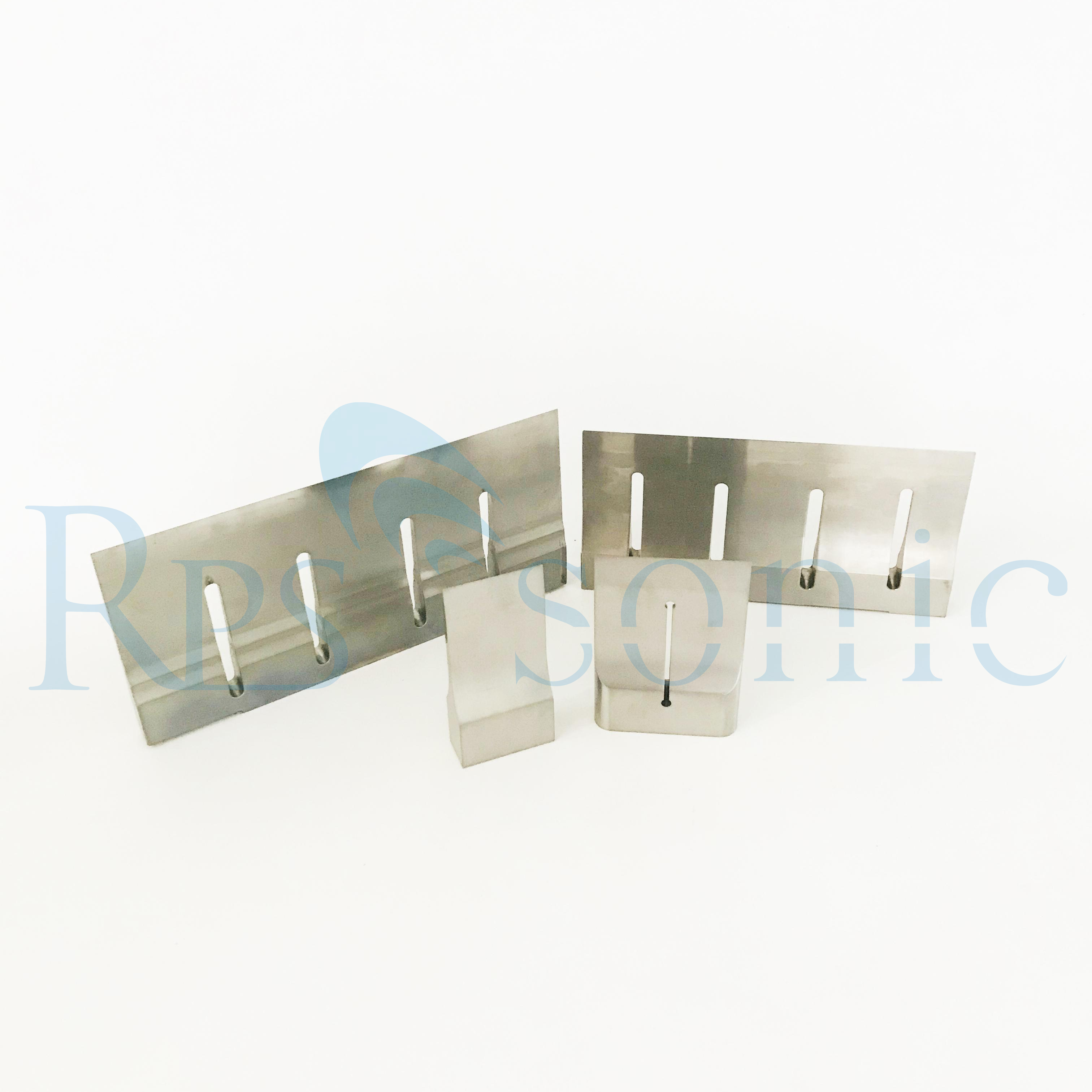 Manufacturer of Ultrasonic Cutting Knife for Precision Use