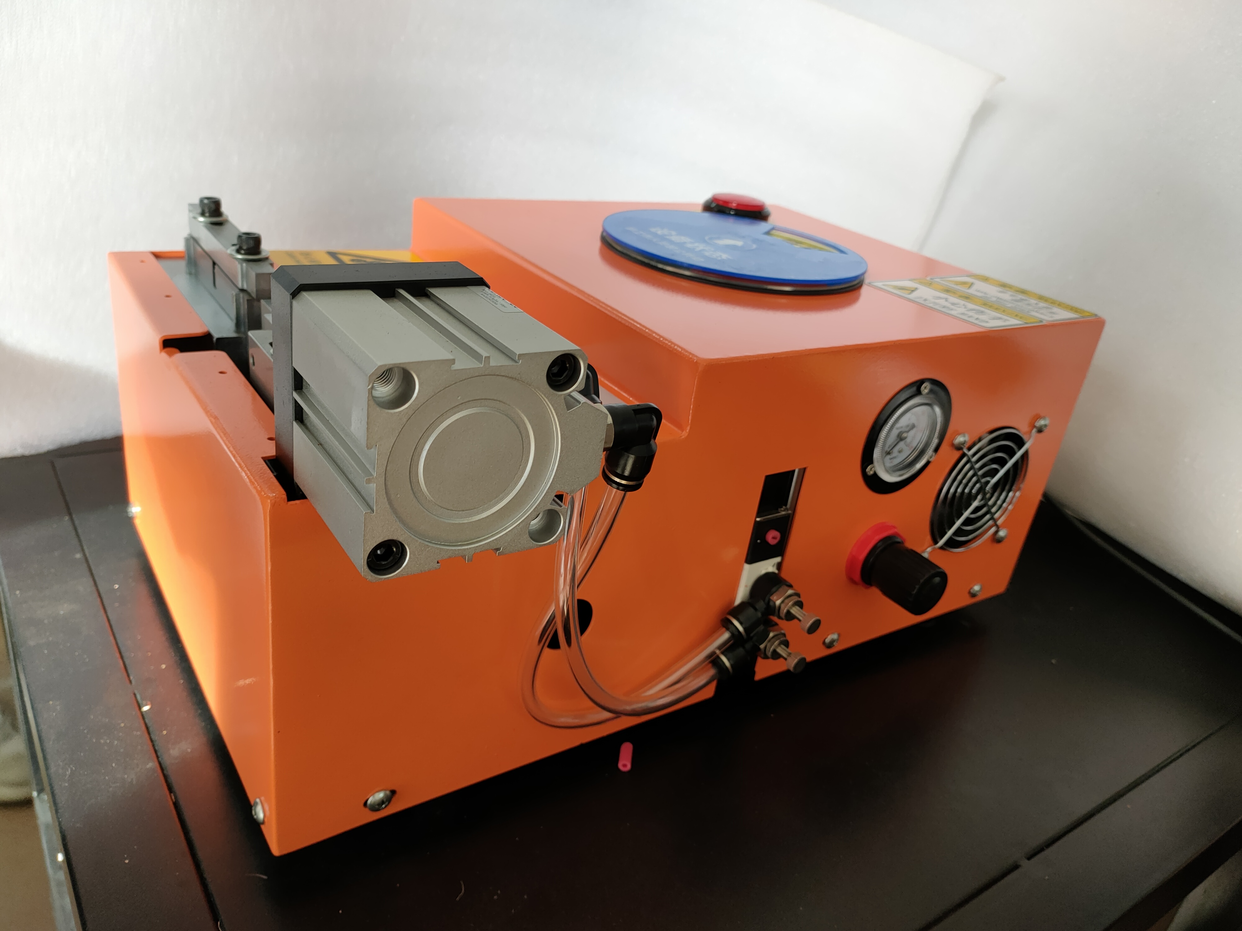 8 Year Exporter Ultrasonic Nozzle Price - 20Khz 2000w High Power Ultrasonic Welding Machine For Metal Welding – Powersonic detail pictures
